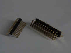 2.54mm(0.1��)  Right Angle TH Header